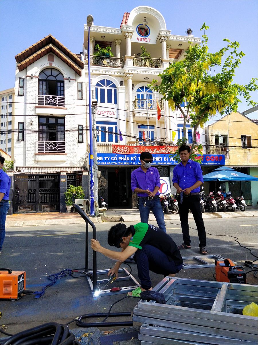 Xe đựng vỏ lốp 2 ngăn di động XDL28750